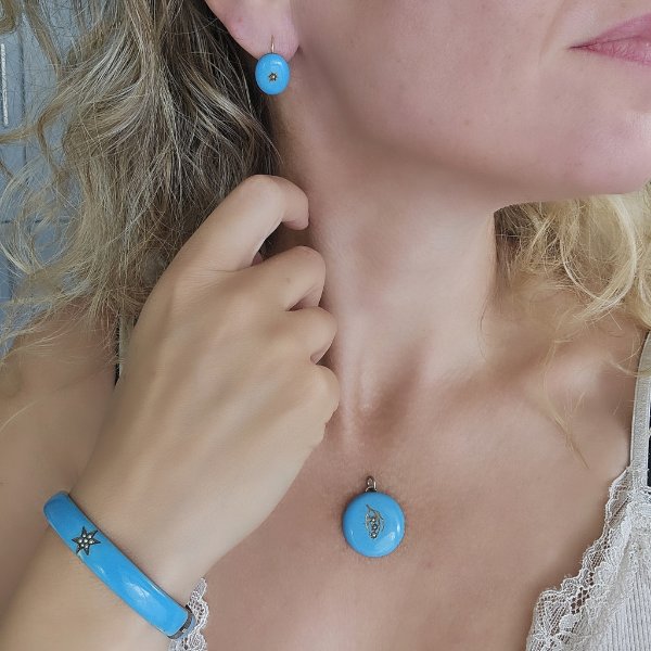 https://ekszeraukcio-ng-production-product.s3.eu-central-1.amazonaws.com/9b94b821-b051-4c4c-a79b-e8d177f4e79b_thumbnail