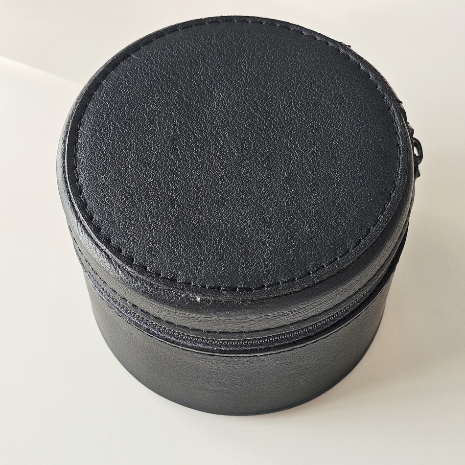 https://ekszeraukcio-ng-production-product.s3.eu-central-1.amazonaws.com/9e3e684e-0a65-47af-bd6a-238ffaa72bf8