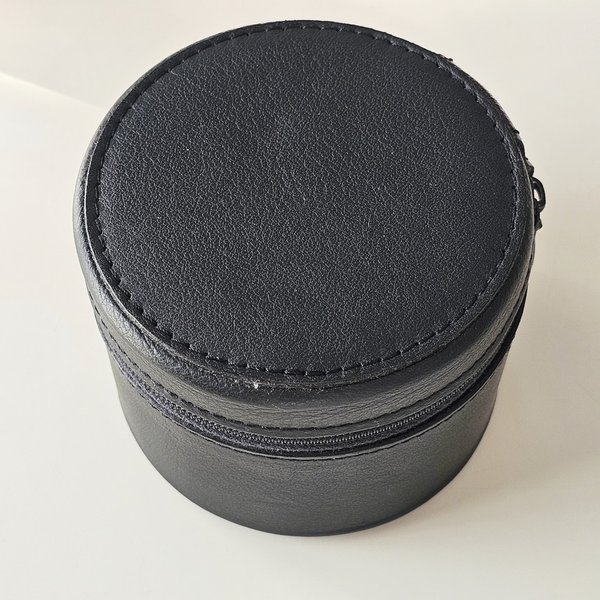 https://ekszeraukcio-ng-production-product.s3.eu-central-1.amazonaws.com/9e3e684e-0a65-47af-bd6a-238ffaa72bf8_thumbnail