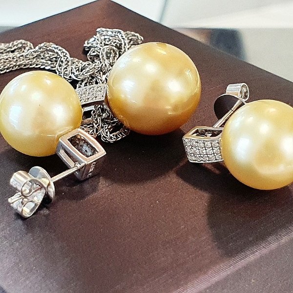 https://ekszeraukcio-ng-production-product.s3.eu-central-1.amazonaws.com/a7139fcf-81a0-4b47-aba7-6c14329e472f_thumbnail