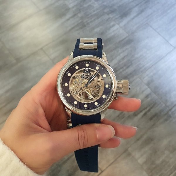https://ekszeraukcio-ng-production-product.s3.eu-central-1.amazonaws.com/a8509f0f-6599-415c-a154-d84e9efd364f_thumbnail