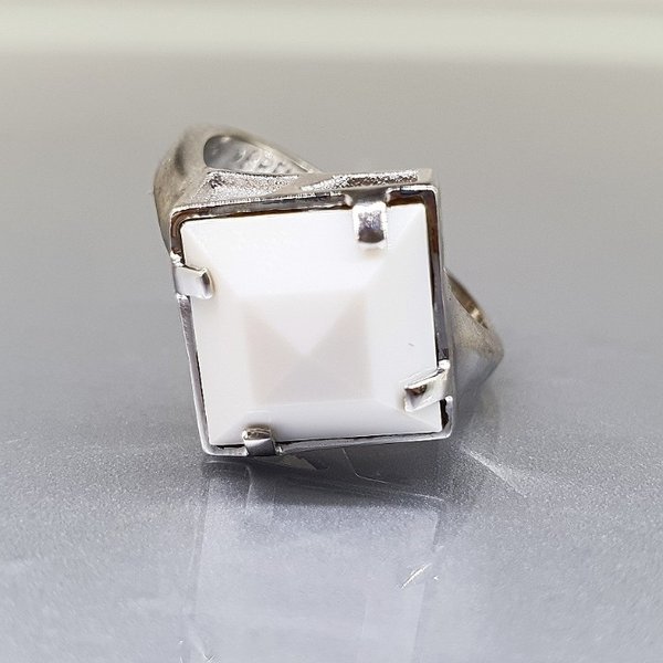 https://ekszeraukcio-ng-production-product.s3.eu-central-1.amazonaws.com/aacb0774-d5dc-4978-a2a1-dc64ee44b579_thumbnail