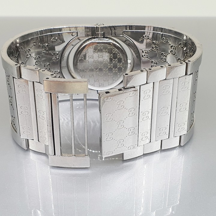 https://ekszeraukcio-ng-production-product.s3.eu-central-1.amazonaws.com/aec6ff10-49b0-4aee-a7a3-c403ce2019d8