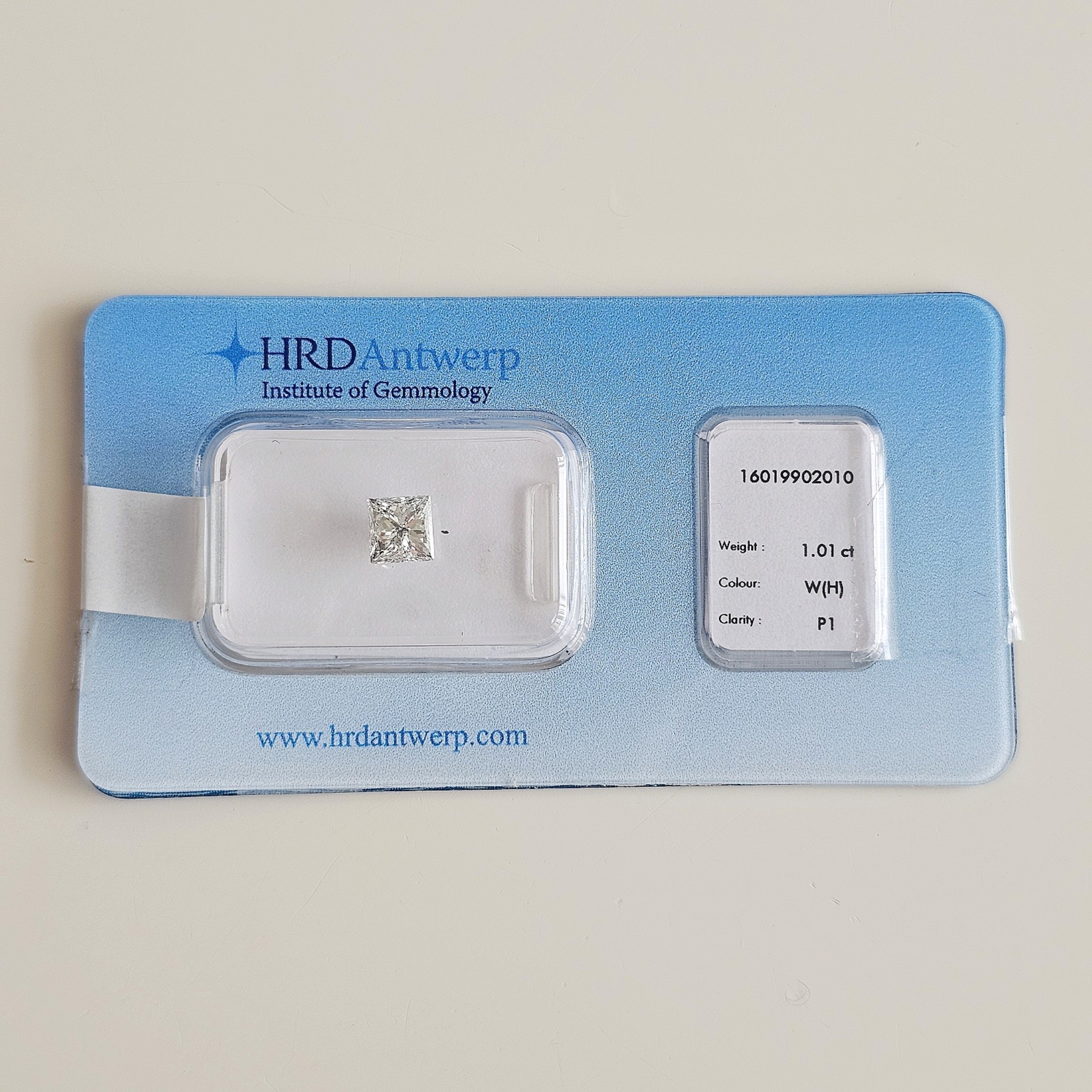 https://ekszeraukcio-ng-production-product.s3.eu-central-1.amazonaws.com/b168c55b-18b1-4d97-9c75-32d2ca9c0048