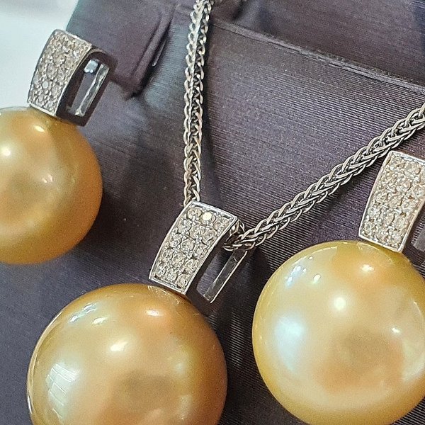 https://ekszeraukcio-ng-production-product.s3.eu-central-1.amazonaws.com/b26b6f5b-b4db-4588-a710-724a44107079_thumbnail