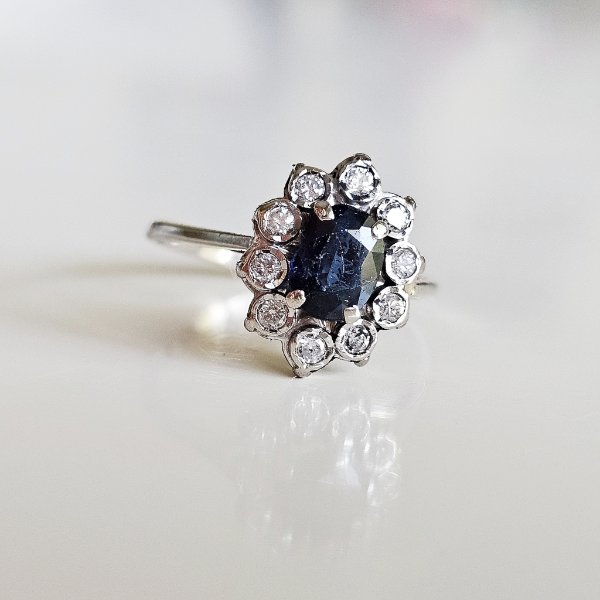 https://ekszeraukcio-ng-production-product.s3.eu-central-1.amazonaws.com/b5cb370c-52f0-4320-bc7c-f2e3eafb6394_thumbnail