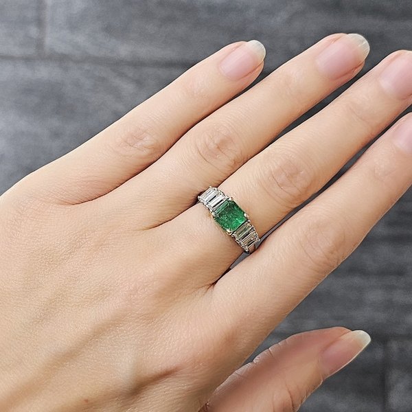 https://ekszeraukcio-ng-production-product.s3.eu-central-1.amazonaws.com/bd9a397a-4541-4cf4-b830-fad45cde9edd_thumbnail