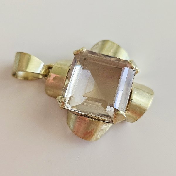 https://ekszeraukcio-ng-production-product.s3.eu-central-1.amazonaws.com/c237a6ca-2e33-4403-8a4a-5a8c88b84041_thumbnail