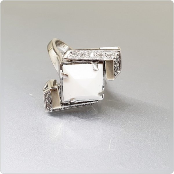 https://ekszeraukcio-ng-production-product.s3.eu-central-1.amazonaws.com/c3d814af-3020-4b27-b3f7-bbb8eb38125f_thumbnail
