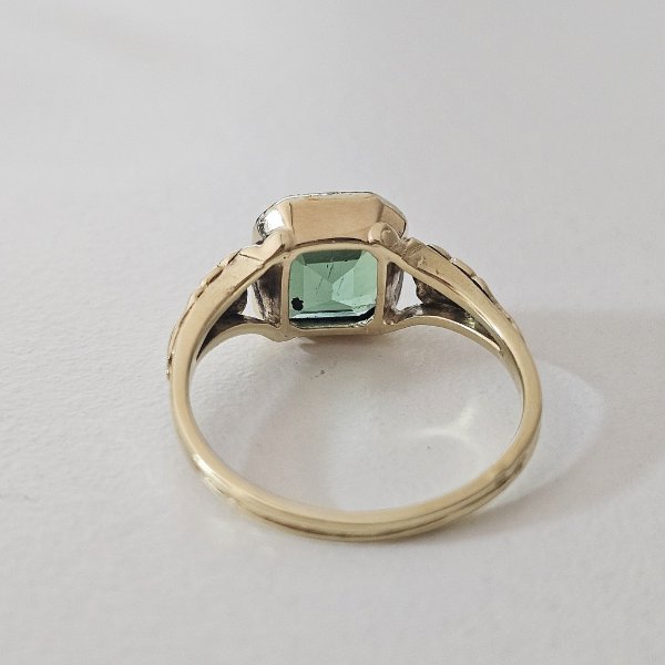 https://ekszeraukcio-ng-production-product.s3.eu-central-1.amazonaws.com/c44cbc05-7bb7-4a24-a540-d96e5652253e_thumbnail