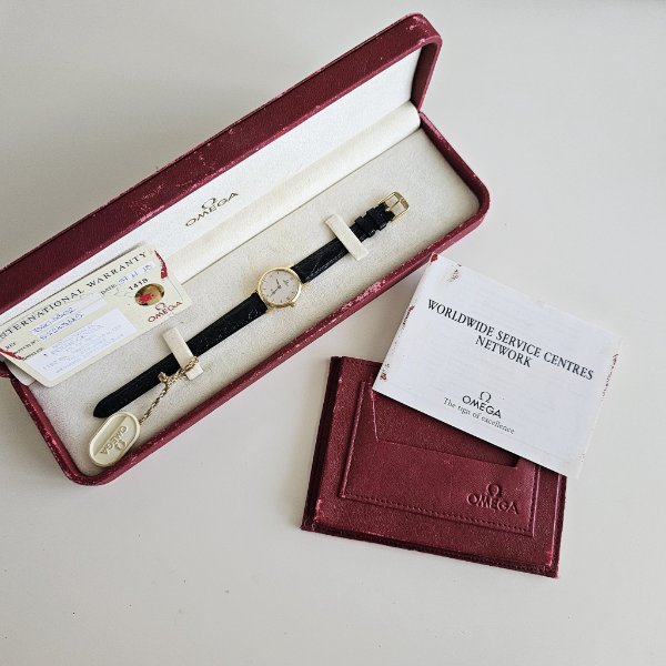 https://ekszeraukcio-ng-production-product.s3.eu-central-1.amazonaws.com/c4f5d194-9981-4cc1-9c6a-bc05a98aa8db_thumbnail