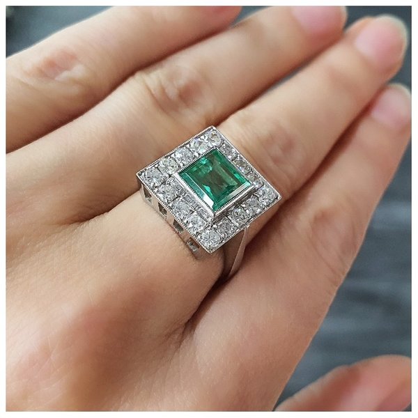 https://ekszeraukcio-ng-production-product.s3.eu-central-1.amazonaws.com/c657abc9-2411-4811-992e-2d11efbfda88_thumbnail