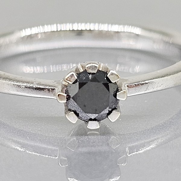https://ekszeraukcio-ng-production-product.s3.eu-central-1.amazonaws.com/ce621817-1e20-4bda-90dc-c2fd5c4d5302_thumbnail