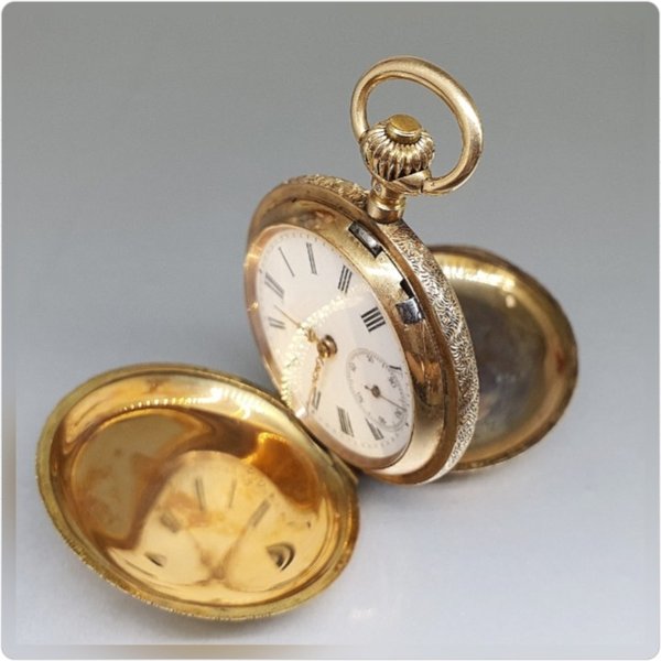 https://ekszeraukcio-ng-production-product.s3.eu-central-1.amazonaws.com/d00c6f2a-9af9-48dc-bc35-af8c37c429ca_thumbnail