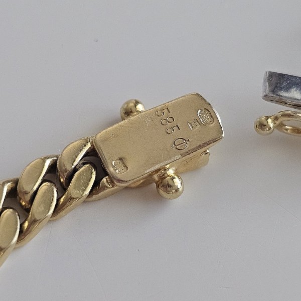 https://ekszeraukcio-ng-production-product.s3.eu-central-1.amazonaws.com/d175b6b8-ca60-4b0a-9ae6-93e071424c42_thumbnail