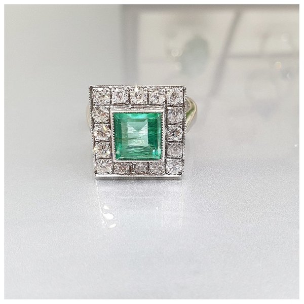 https://ekszeraukcio-ng-production-product.s3.eu-central-1.amazonaws.com/d1e0713e-6997-49b1-a2b4-8176a32248f2_thumbnail