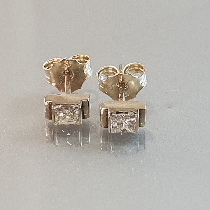 https://ekszeraukcio-ng-production-product.s3.eu-central-1.amazonaws.com/d3e1df36-696e-4122-8fbb-09645d6e1377