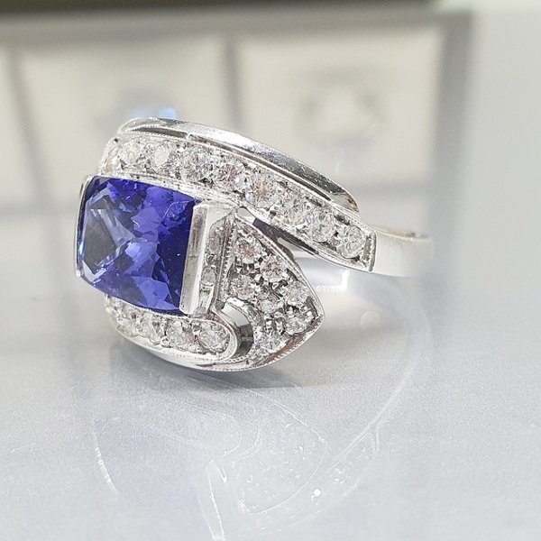 https://ekszeraukcio-ng-production-product.s3.eu-central-1.amazonaws.com/d4a14556-d1d7-48a4-b545-79ab2598b496_thumbnail