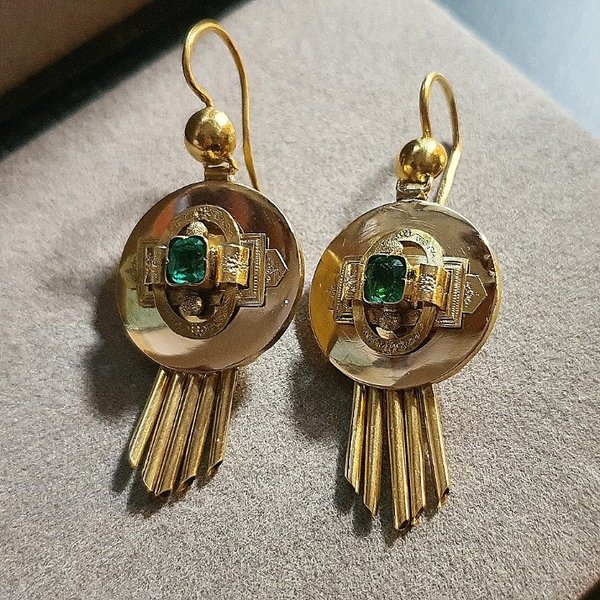 https://ekszeraukcio-ng-production-product.s3.eu-central-1.amazonaws.com/d6583918-7a2c-4a93-a83c-c08b9ecc03a9_thumbnail