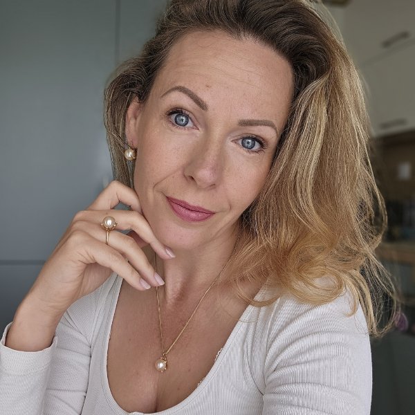https://ekszeraukcio-ng-production-product.s3.eu-central-1.amazonaws.com/d6e9a7e6-6773-44bc-8af0-956d2425a066_thumbnail