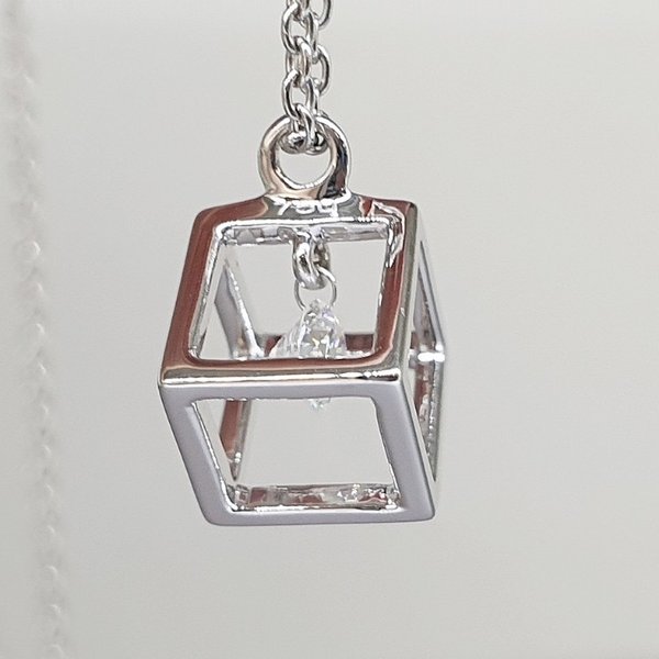 https://ekszeraukcio-ng-production-product.s3.eu-central-1.amazonaws.com/d8a71d29-9ee1-4369-b0cf-d20679819d57_thumbnail