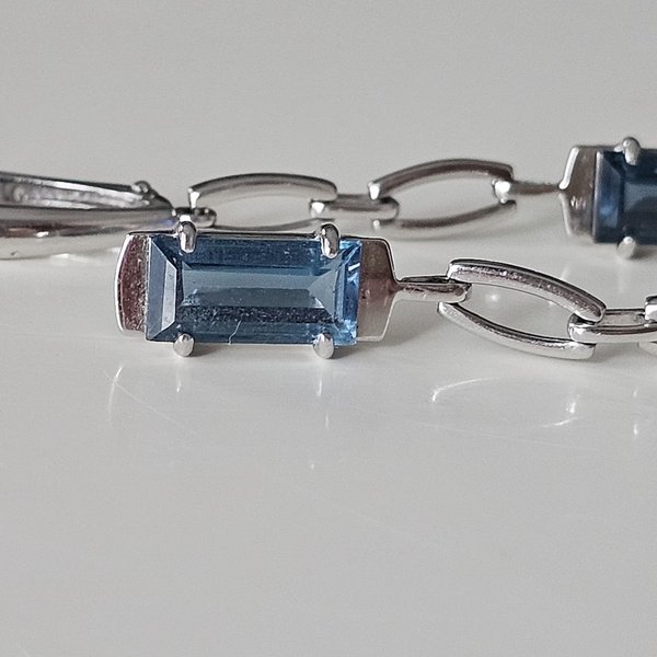 https://ekszeraukcio-ng-production-product.s3.eu-central-1.amazonaws.com/d93ccaf0-5038-473a-9838-2676893cedfa_thumbnail