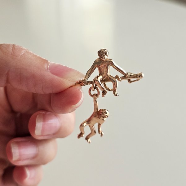 https://ekszeraukcio-ng-production-product.s3.eu-central-1.amazonaws.com/da36da0a-044b-4e9e-970d-d9ac1b9d476e_thumbnail