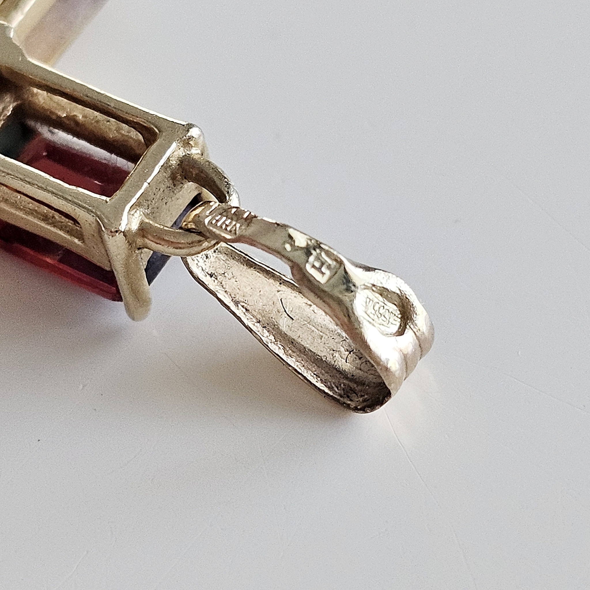 https://ekszeraukcio-ng-production-product.s3.eu-central-1.amazonaws.com/db052394-d5e0-4ec0-a1f9-2db21bb29429