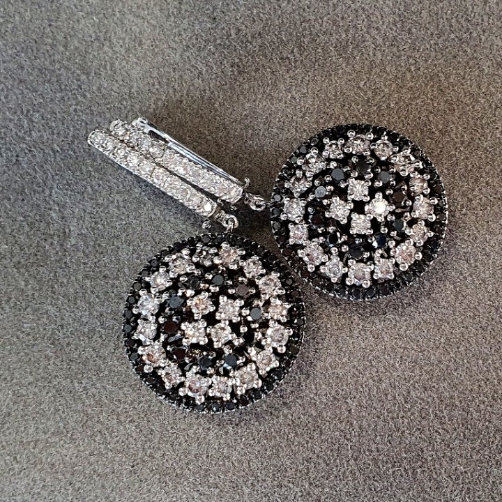 https://ekszeraukcio-ng-production-product.s3.eu-central-1.amazonaws.com/de5df3bb-b982-4e81-b9e3-e278b9878a6a