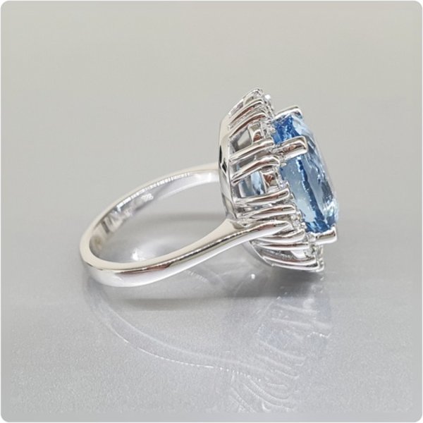https://ekszeraukcio-ng-production-product.s3.eu-central-1.amazonaws.com/e08d902e-dc4a-47c4-a973-4e050cc74986_thumbnail