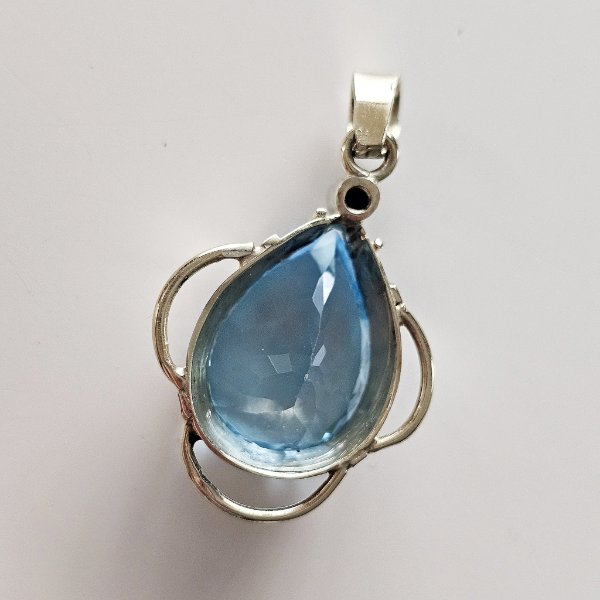 https://ekszeraukcio-ng-production-product.s3.eu-central-1.amazonaws.com/e15d7433-489e-4383-9c48-c114fd993394_thumbnail