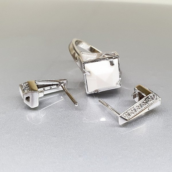 https://ekszeraukcio-ng-production-product.s3.eu-central-1.amazonaws.com/e545d081-22ee-4100-b972-b18df10226f2_thumbnail