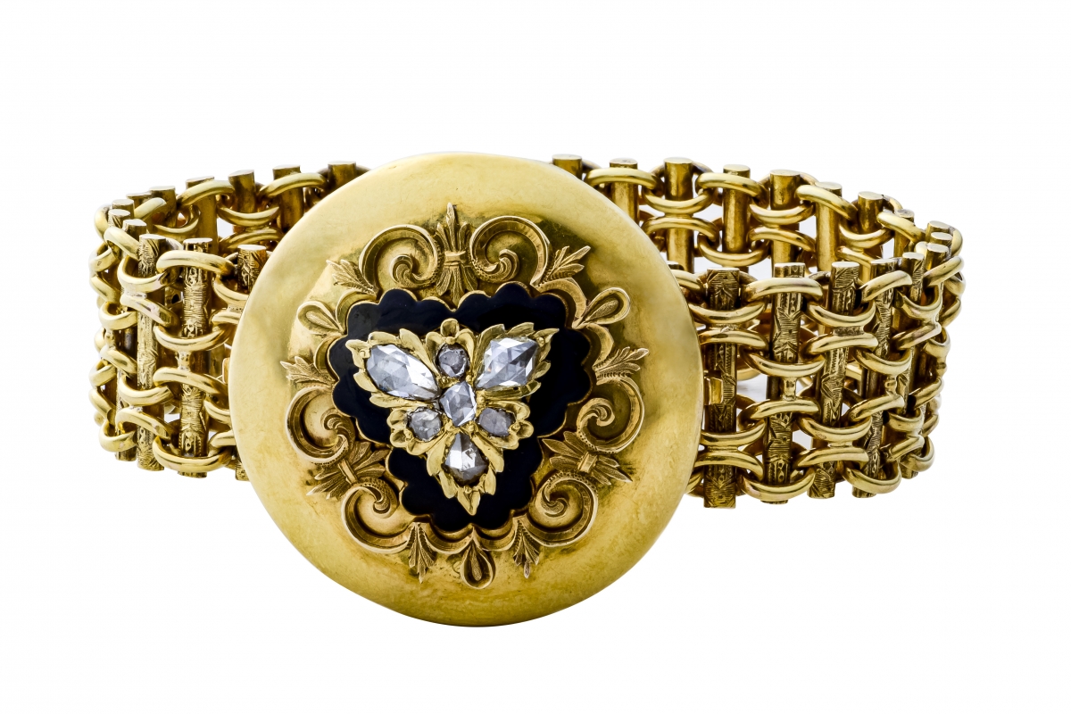 https://ekszeraukcio-ng-production-product.s3.eu-central-1.amazonaws.com/e5d8174c-be8c-4913-acb8-86dafea25e3e