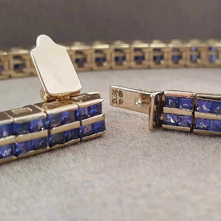 https://ekszeraukcio-ng-production-product.s3.eu-central-1.amazonaws.com/e79c6007-b57f-49fc-a9c9-bf755538d5da