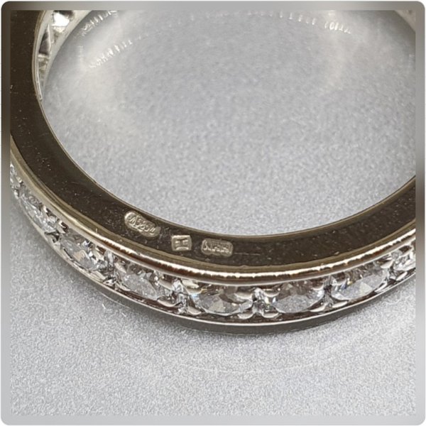 https://ekszeraukcio-ng-production-product.s3.eu-central-1.amazonaws.com/e9751687-713a-4b2e-8741-dcb358993ff1_thumbnail