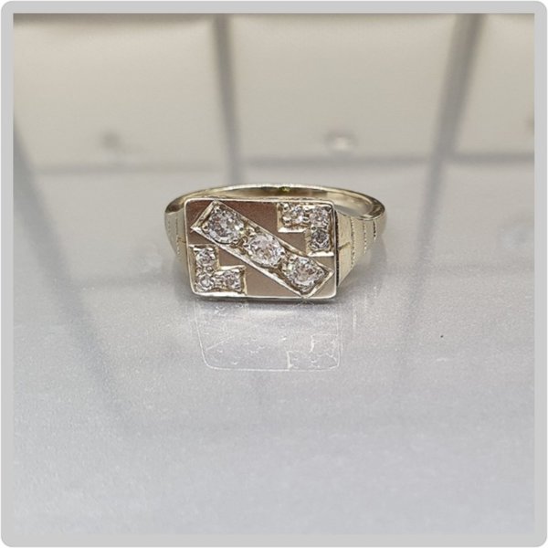 https://ekszeraukcio-ng-production-product.s3.eu-central-1.amazonaws.com/ea622271-559b-4988-8b72-fd00608b2ddb_thumbnail