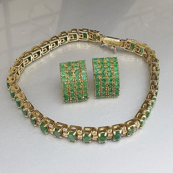 https://ekszeraukcio-ng-production-product.s3.eu-central-1.amazonaws.com/f43f1293-26ea-47ad-81ef-44d5176a4f3f_thumbnail