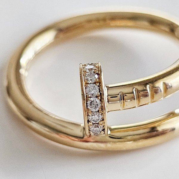 https://ekszeraukcio-ng-production-product.s3.eu-central-1.amazonaws.com/f69af0dd-4537-400f-a94a-8686fd661205_thumbnail