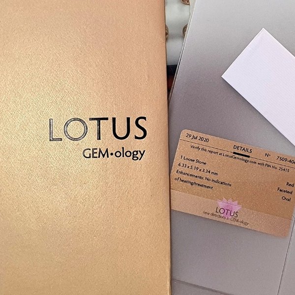 https://ekszeraukcio-ng-production-product.s3.eu-central-1.amazonaws.com/f828564e-0667-40be-b1ea-f457afbc2335_thumbnail