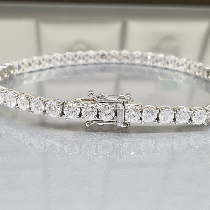https://ekszeraukcio-ng-production-product.s3.eu-central-1.amazonaws.com/f836d30c-3425-4b0e-93a1-297d1e4a1b51
