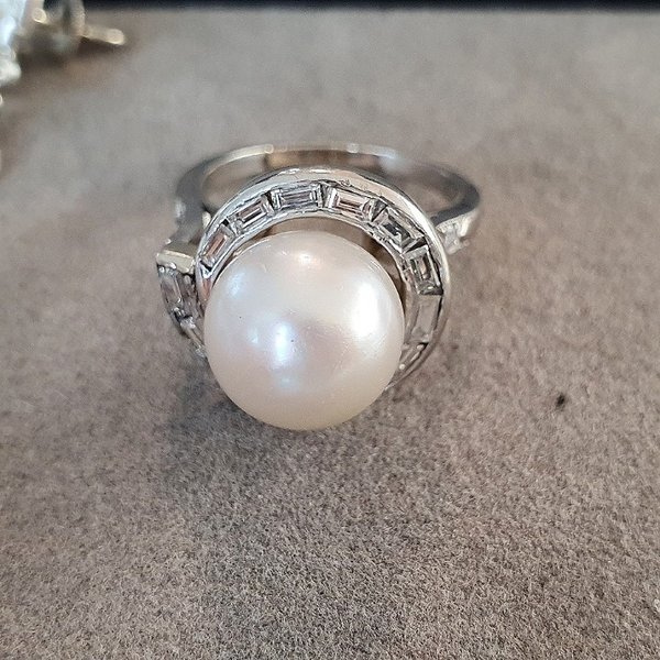 https://ekszeraukcio-ng-production-product.s3.eu-central-1.amazonaws.com/fc0ce503-e5a7-4f38-b413-e912592b2327_thumbnail