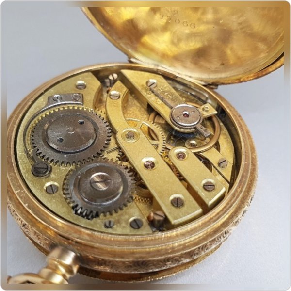 https://ekszeraukcio-ng-production-product.s3.eu-central-1.amazonaws.com/fe8073bb-db87-4b04-bc1c-11ff9d247a84_thumbnail